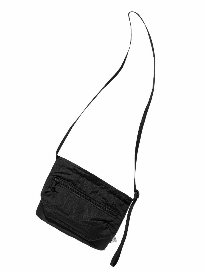 FEATHER SACOCHE BAG BLACK