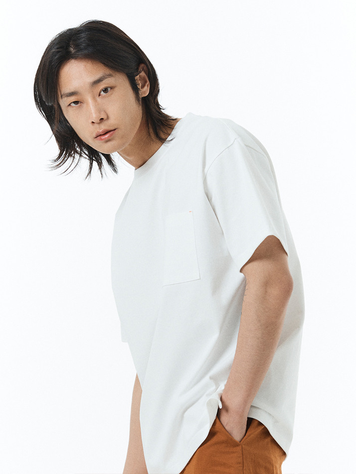 포켓 그래픽 티셔츠 - WHITE