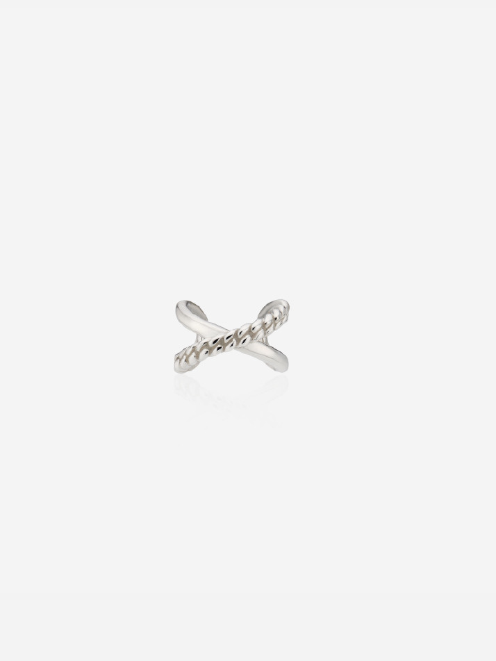 X CHANIN KNOT EARCUFF