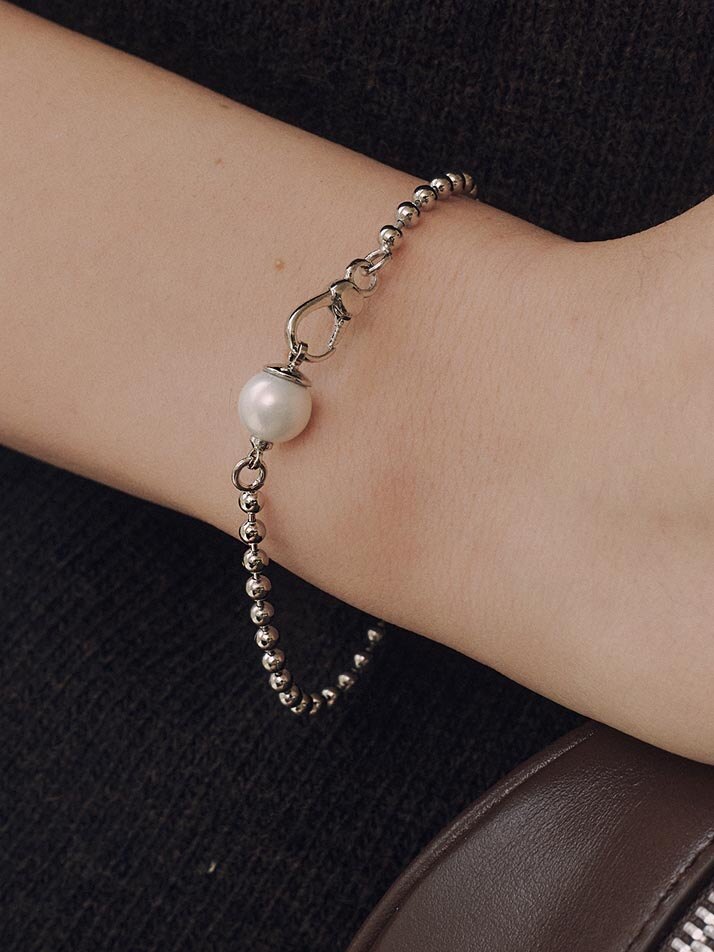 Pearl mix ball bracelet