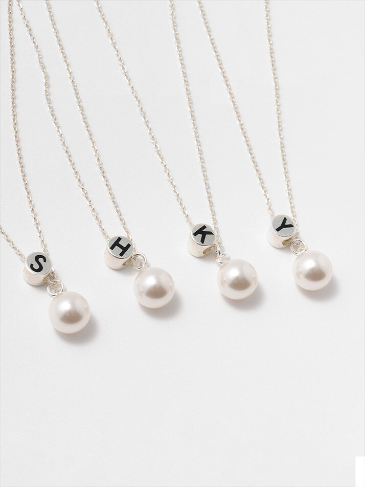 Initial Pearl Necklace_Round