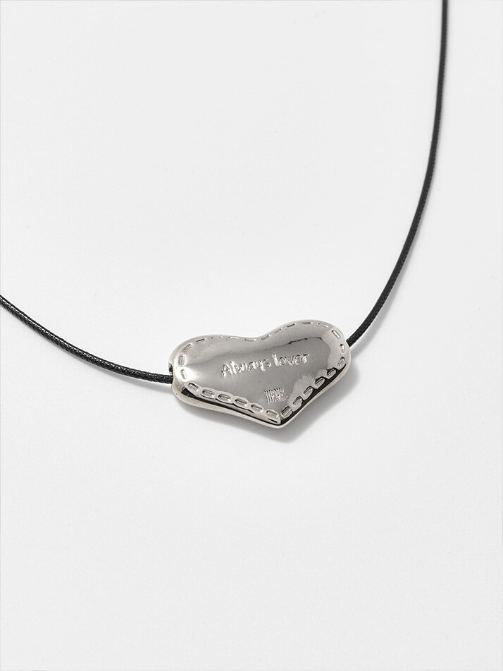 Stitch Heart Strap Necklace