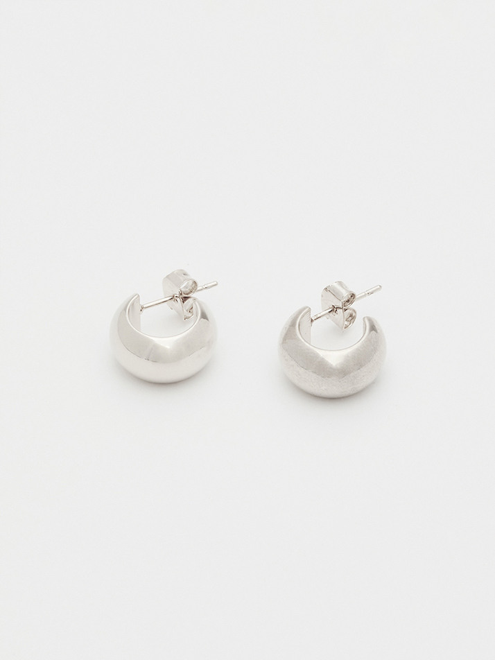Hug Earrings