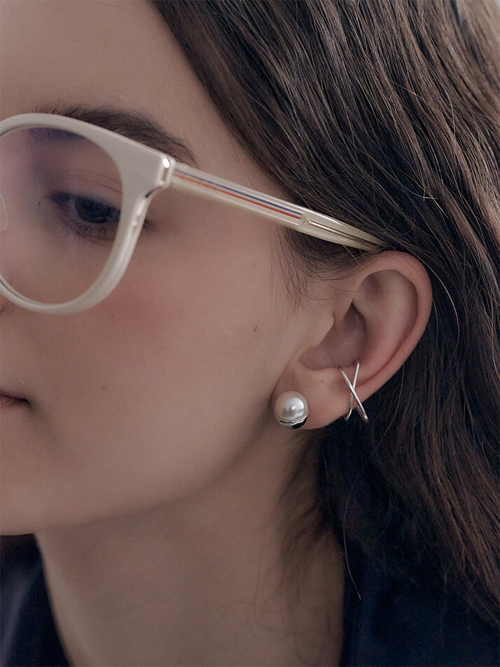 Cross-Line Earcuff [sv925]