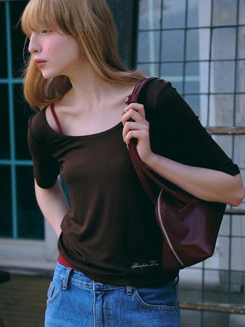 Wide Uline Top [BROWN]