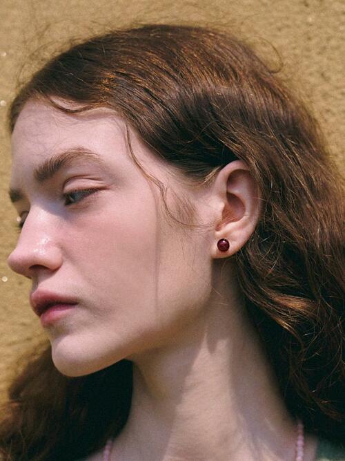 Winey post earring