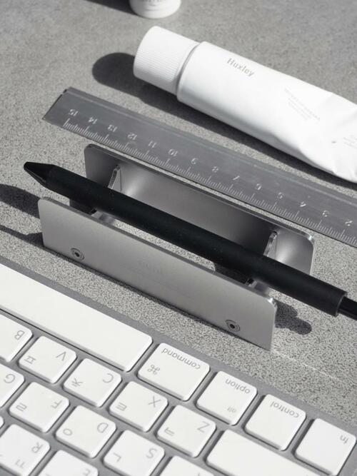 Prime Base Pen holder 1