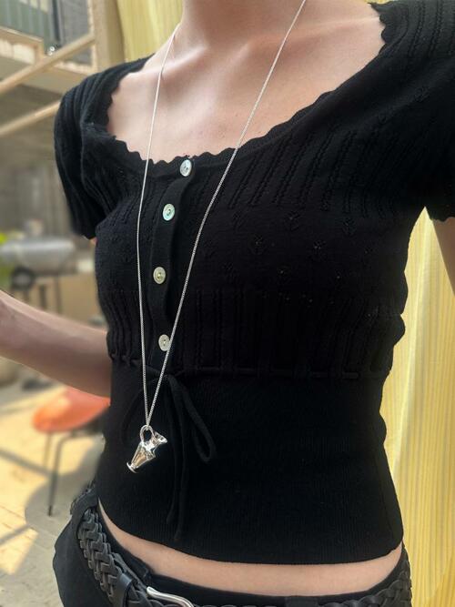 Muse vase necklace
