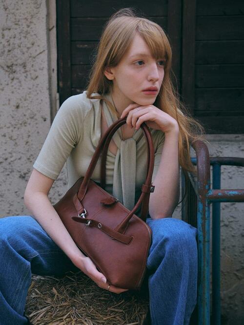 NOA Baguette Bag [BROWN]