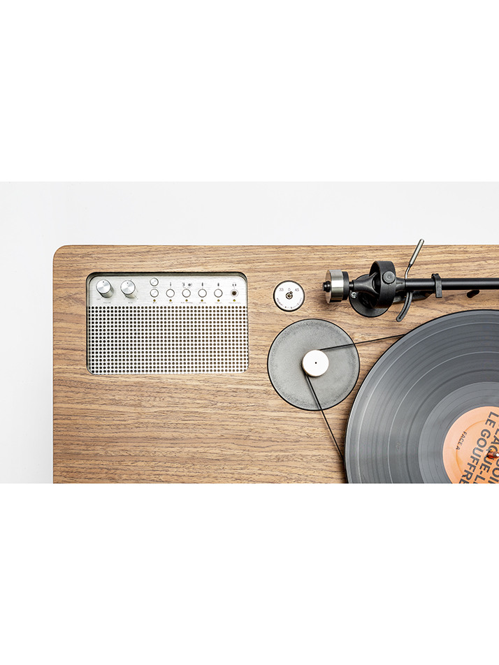 La Boite. LX Turntable