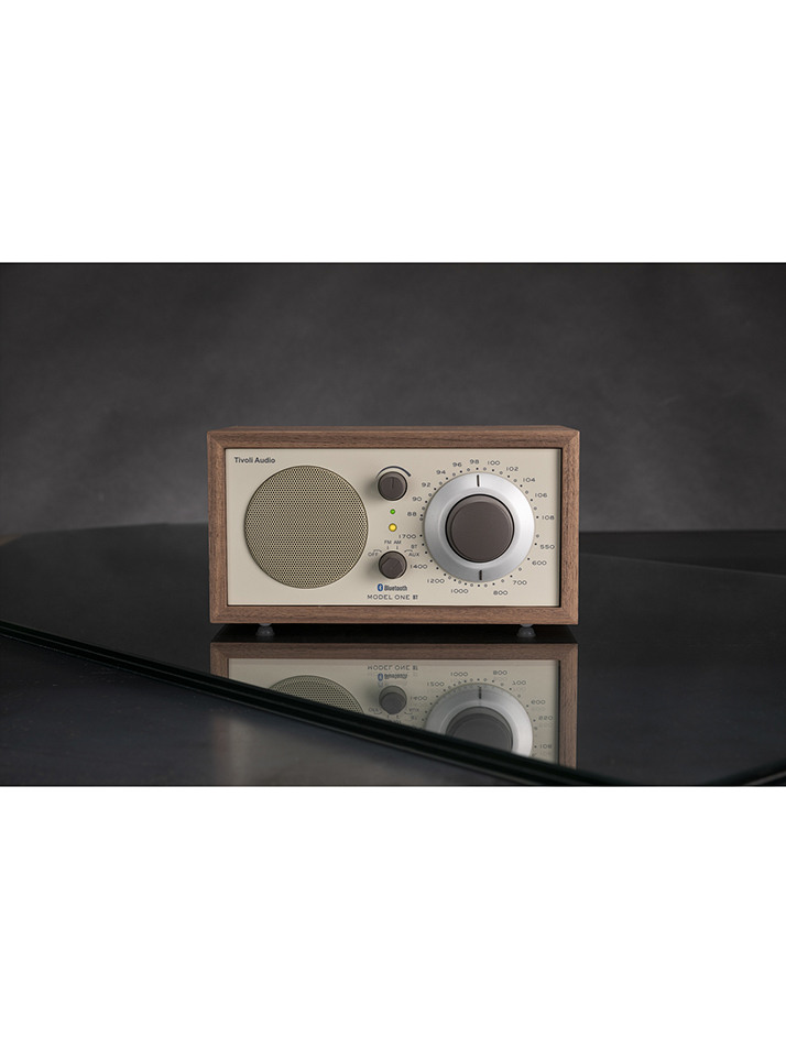 TIVOLI. Model One BT