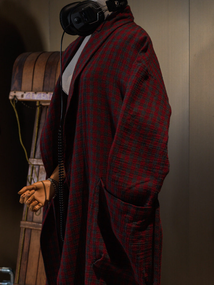 러블리 레드 로브