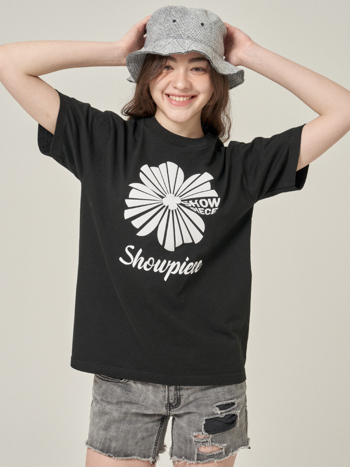 [SHOWPIECE] 컷팅 클로버 오버핏 반팔티셔츠_BK