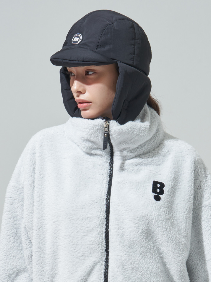 [BLUDOT] 블랙 로고 와펜 패딩 트루퍼햇_BK