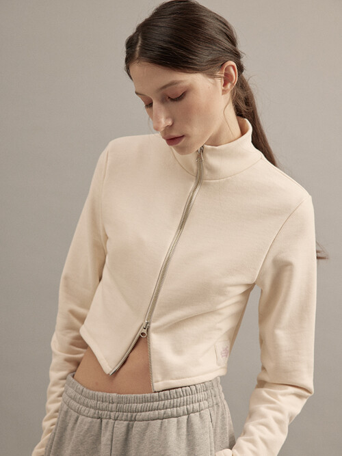 Short Zip up Cream