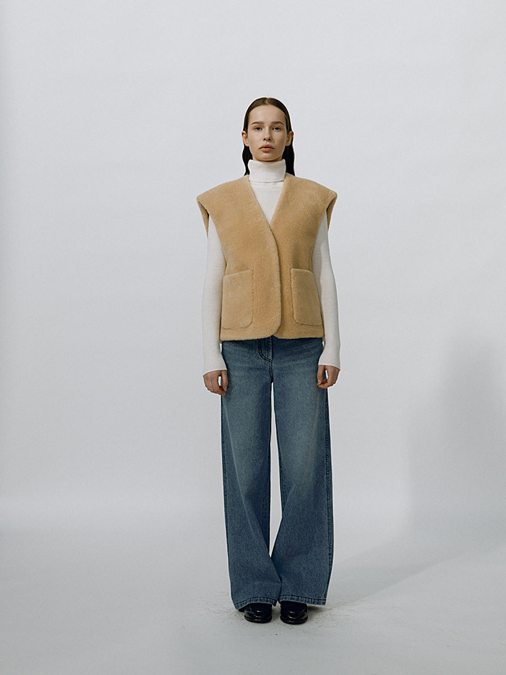 DOROTHY REVERSIBLE FAUX FUR VEST - HONEY CREAM