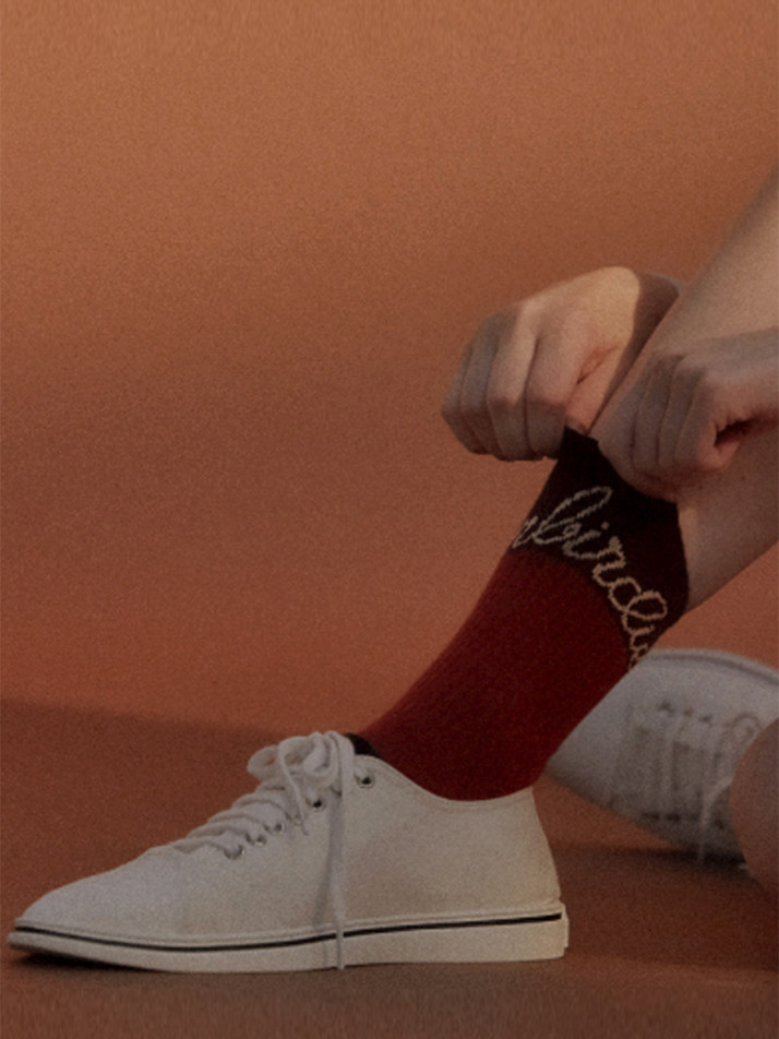 LOGO PLAY SPORTS SOCKS 미들 스포츠 삭스 BURGUNDY