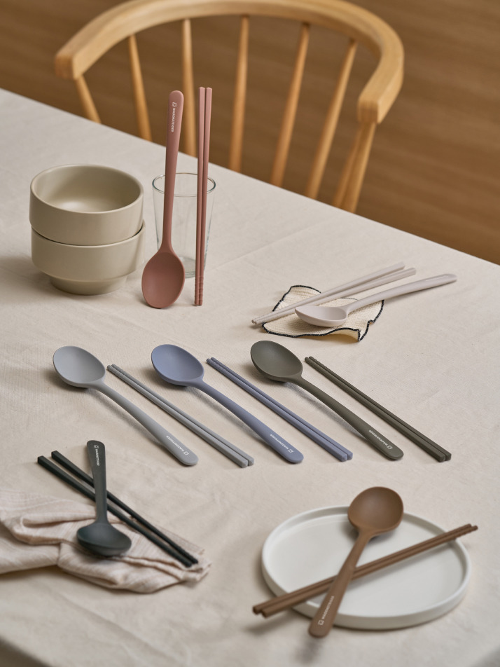 바겐슈타이거 플래티넘 실리콘 엘로아 수저세트 시리즈