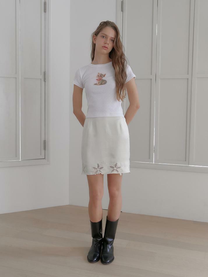 flower applique satin skirt (ivory)