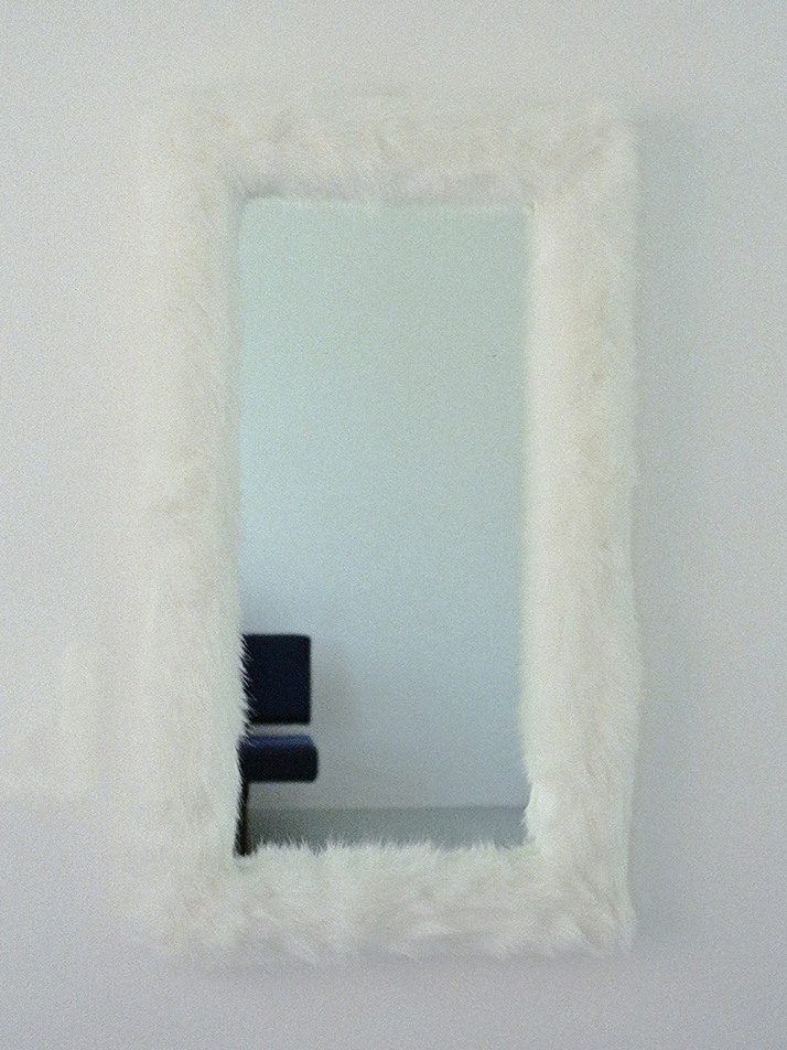 [FUR MIRROR] FAUX FUR MIRROR (반신/White)