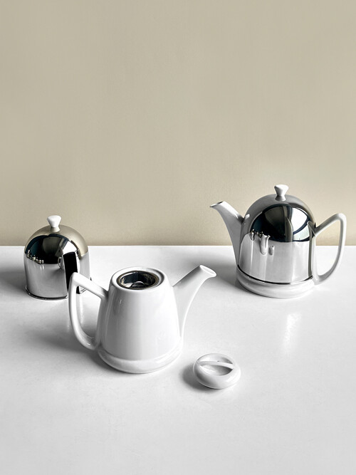 White Manto Teapot