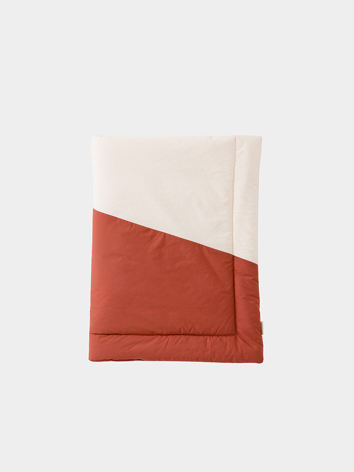 Conehat Comforter_Brick