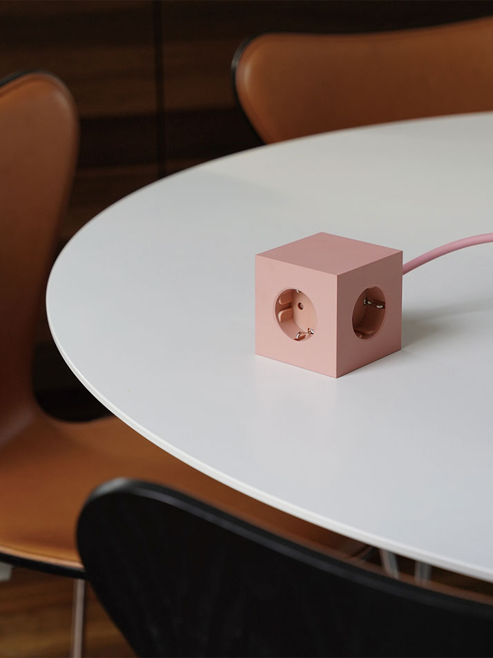 AVOLT Square 1 USB-C Old Pink