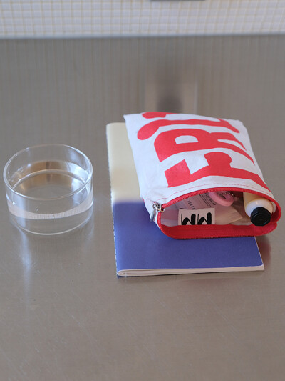 FRUiTS Color Pouch (FRESH WHITE RED)