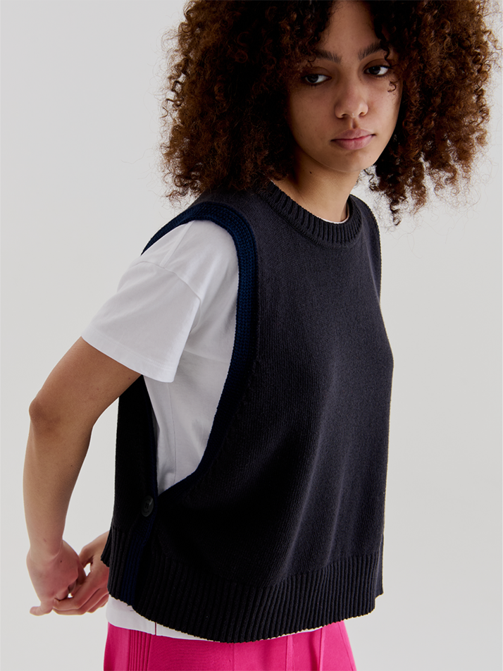SIDE OPEN VEST (CHARCOAL)