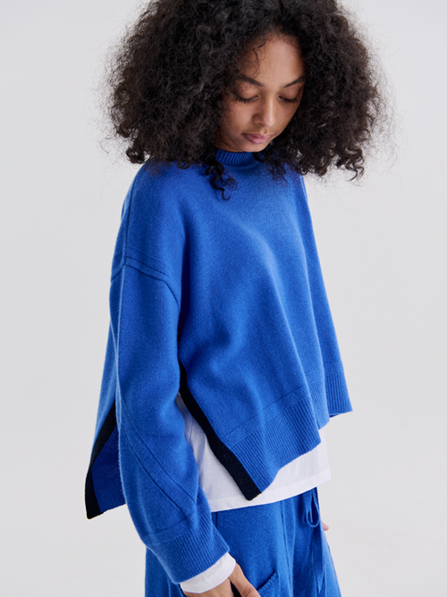 SIDE OPEN PULLOVER (BLUE)