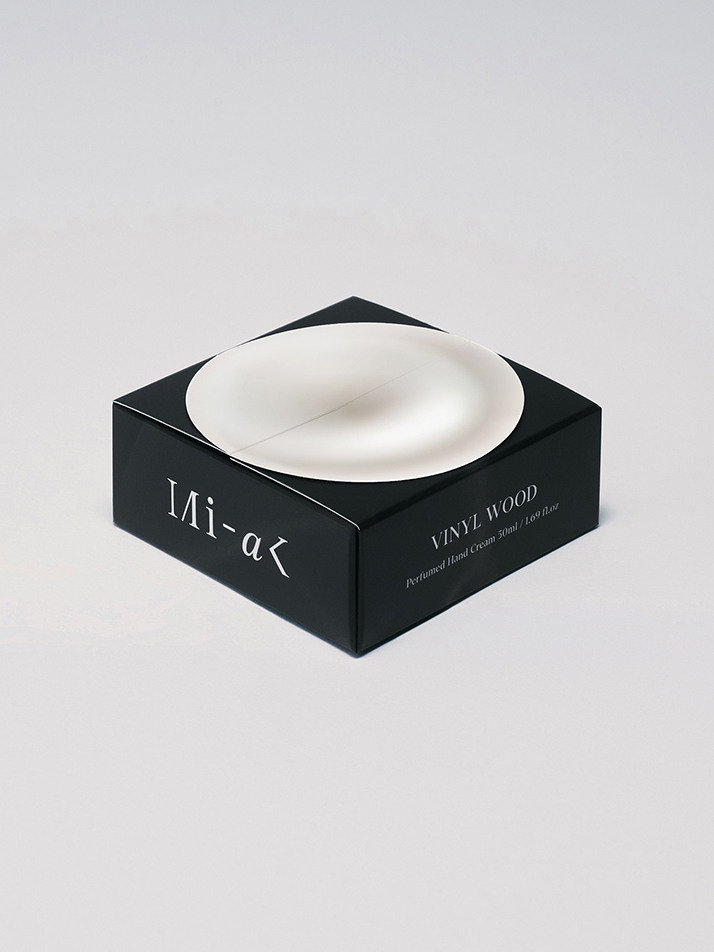 [미학] 퍼퓸드 핸드크림 바이닐우드 50ml