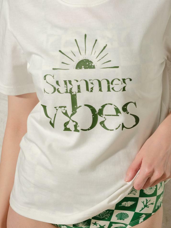 SUMMER VIBES GREEN Semi Crop T-shirt
