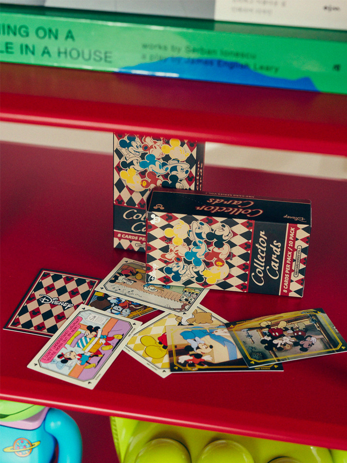 Collector Cards (10 packs)