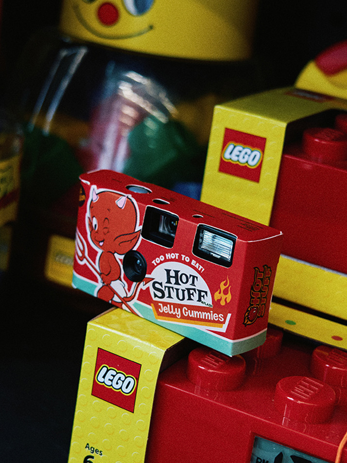  ANALOG CAMERA_HOT STUFF