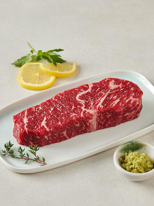 [어나더미트] 드라이에이징 한우 채끝스테이크 200g