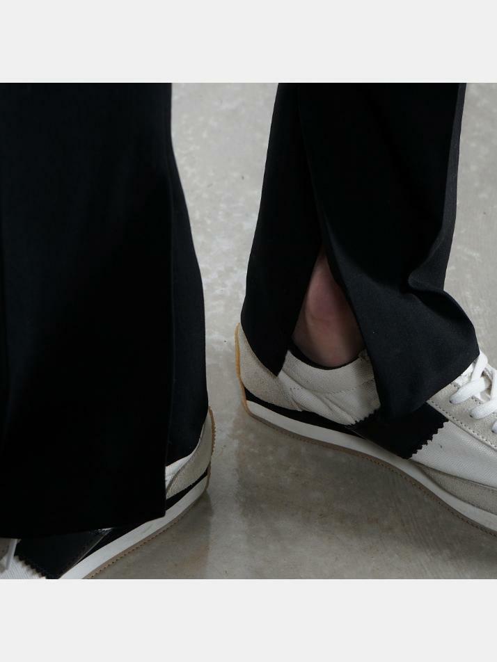 [birbante] 에센셜 슬릿 슬랙스 - 블랙