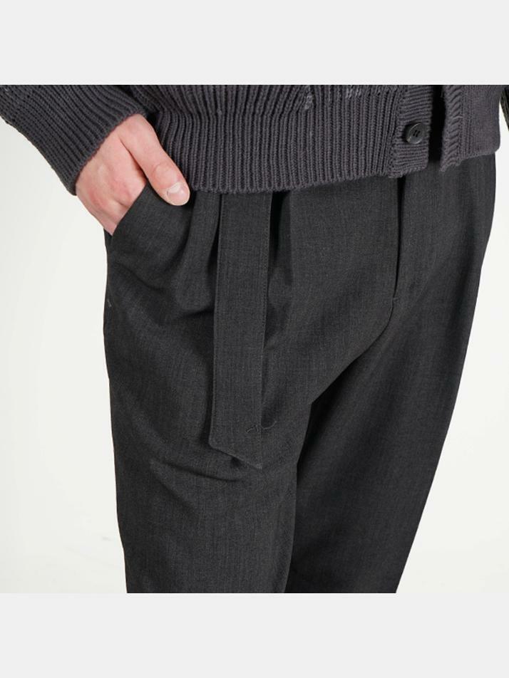 [birbante] 벨티드 투턱 슬랙스 - 차콜