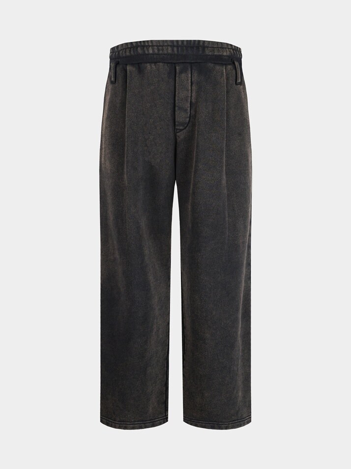 [birbante] 가먼트워싱 컴포트 루즈핏 원턱 스웨트 팬츠 - 차콜