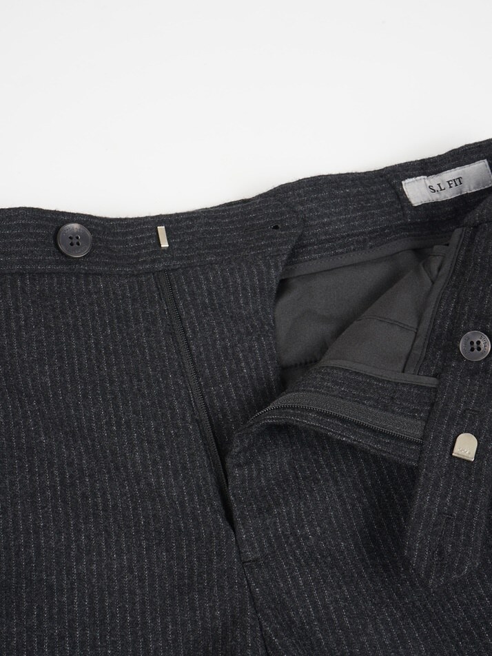 [birbante] 웜 스판 S.L핏 히든 밴딩 슬랙스 - 차콜 스트라이프