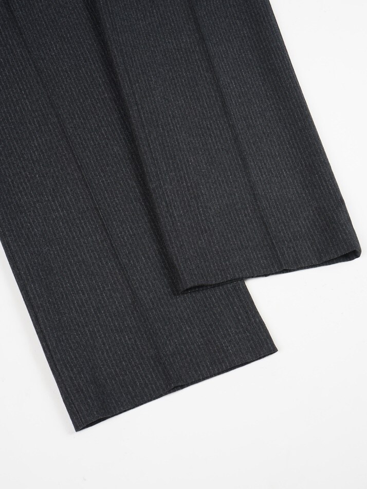 [birbante] 웜 스판 S.L핏 히든 밴딩 슬랙스 - 차콜 스트라이프