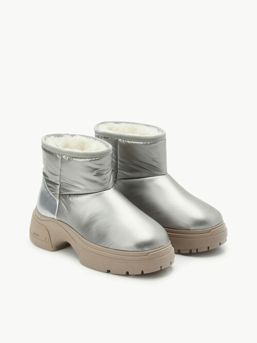 Padded Fur Boots / Silver