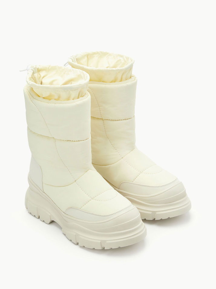 Stitch Puffer Boots / Natural