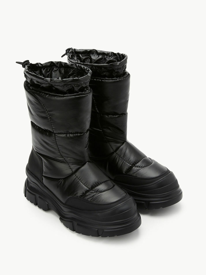 Stitch Puffer Boots / Glossy Black