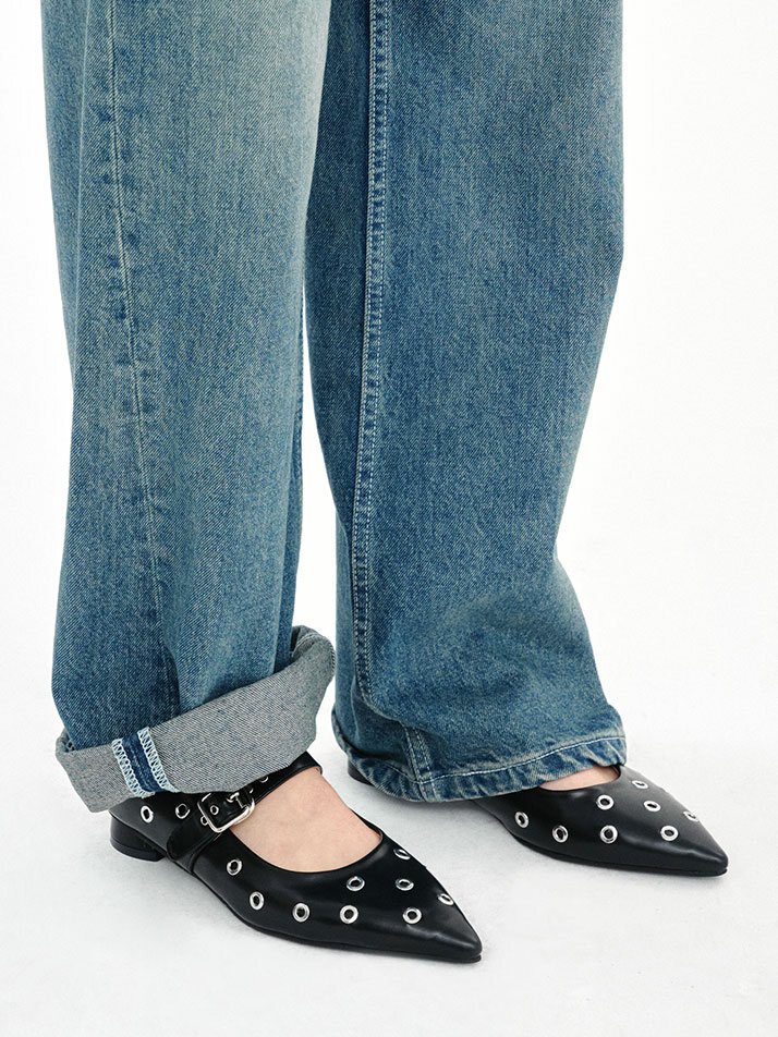 Eyelet Buckle Flat / Black