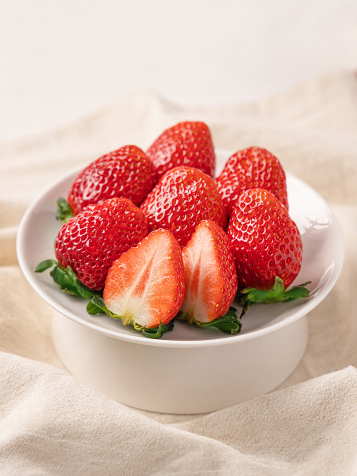 진한맛, 마담주 금실딸기 특 사이즈 (1팩 340-360g내외x 2팩)