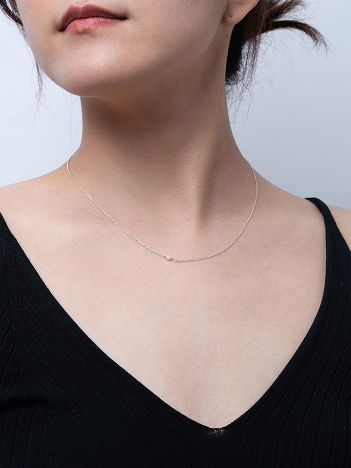   TWO TONE LINE & PEARL