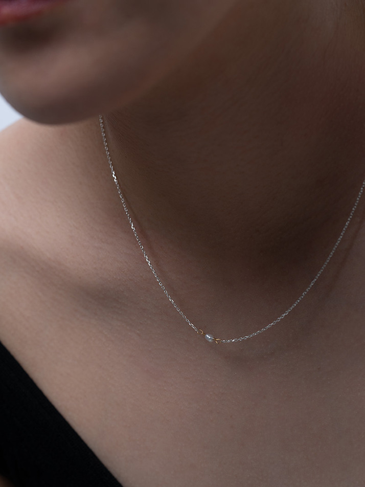   TWO TONE LINE & PEARL