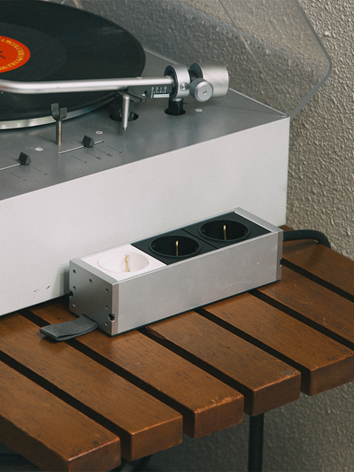 EXTENSION 3-SOCKET / YIN-YANG BLACK 1.5m