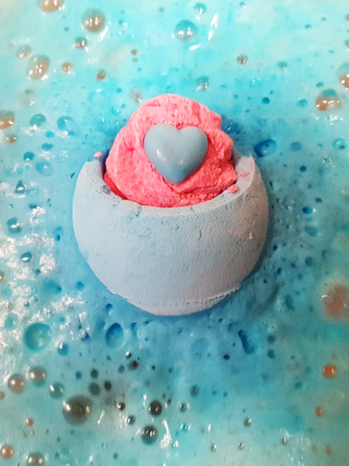 밤코스메틱 블루베리펀데이 배쓰 블라스터