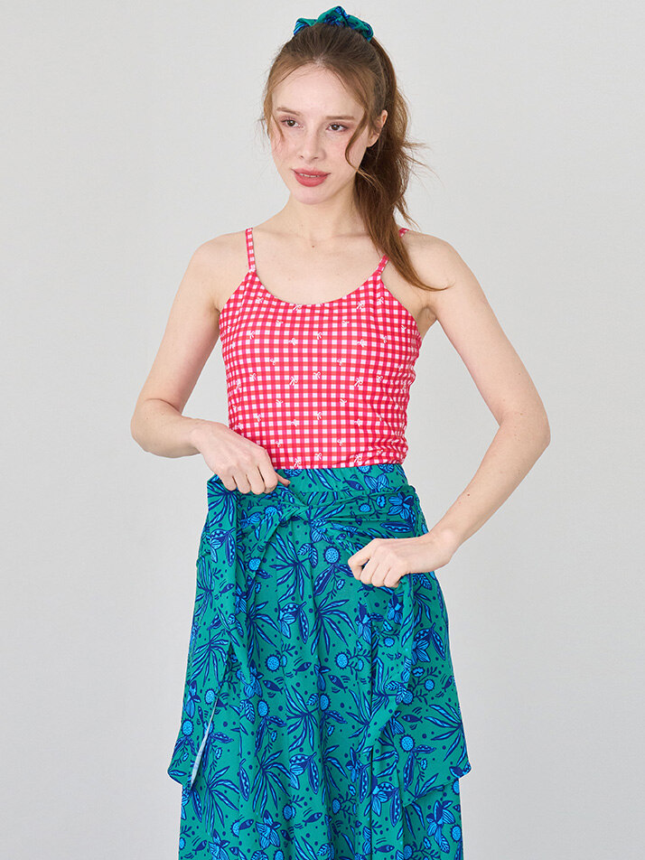 타이 스커트 물속